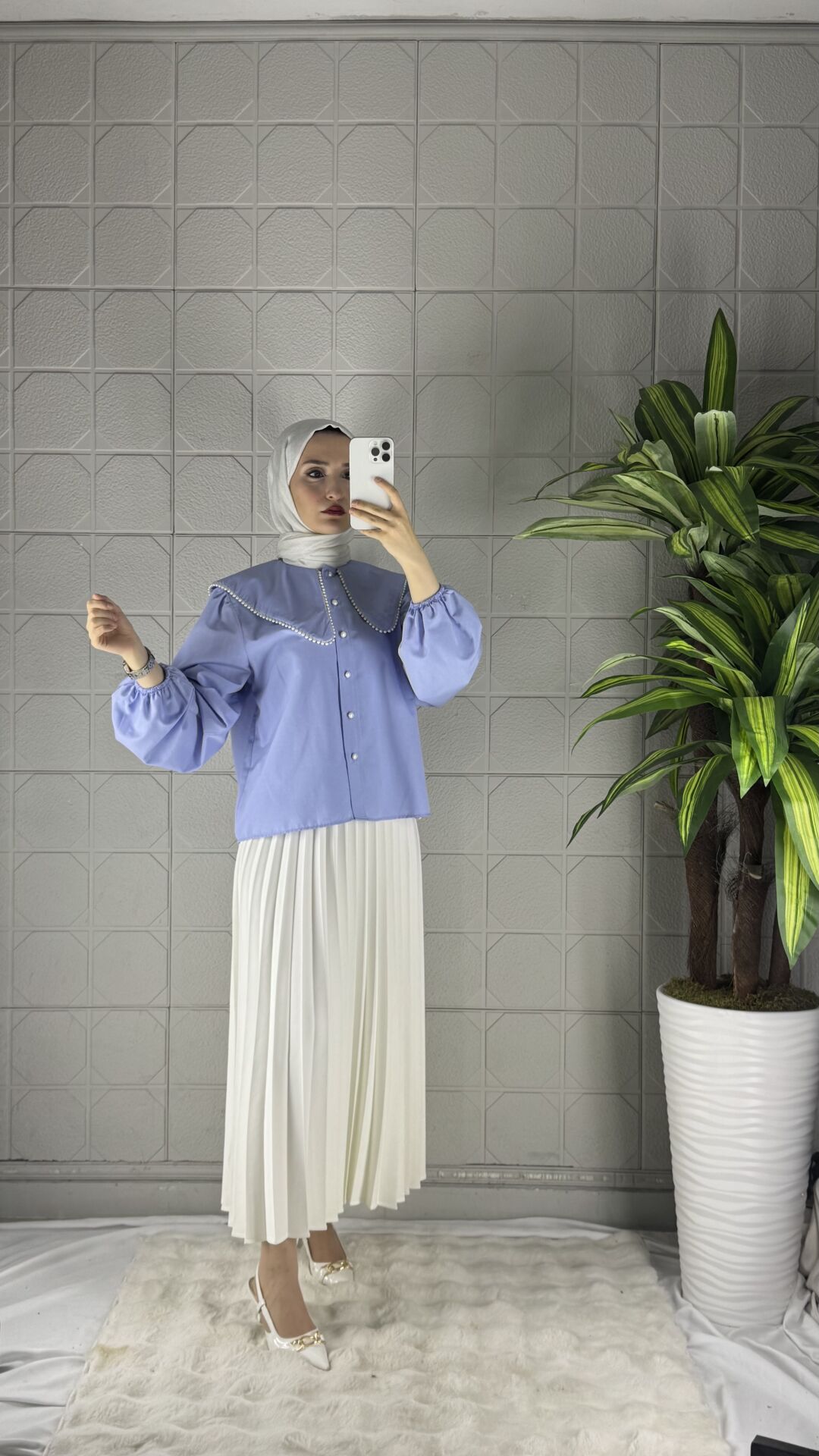 BEBE Yaka Model İnci Detay Gömlek - Mavi