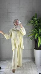 Biritli Model Pantolonlu Takım - Sarı