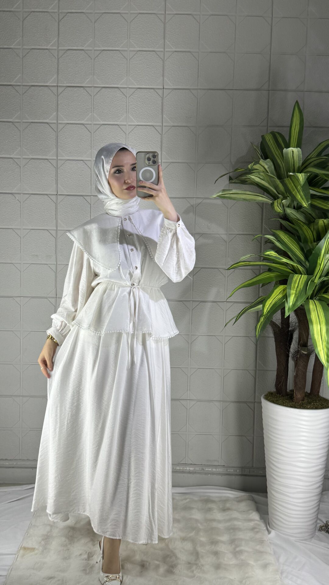 Üçgen Yaka Model İkili Takım - Beyaz