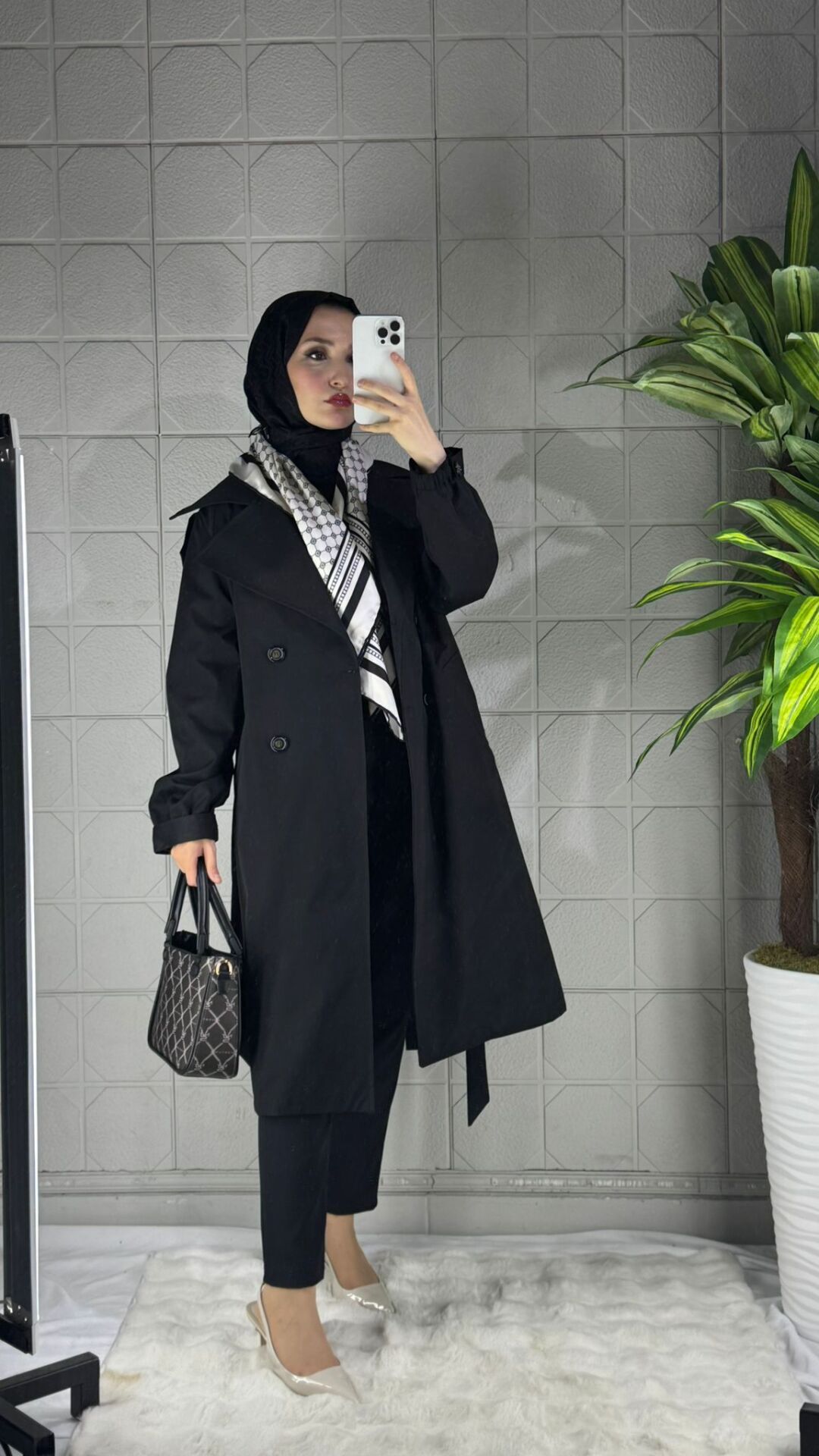 Düğmeli Trenç Model - Siyah