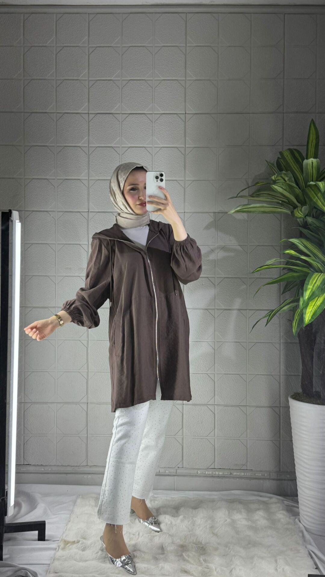 İşlemeli Fermuarlı Kap Model - Kahverengi