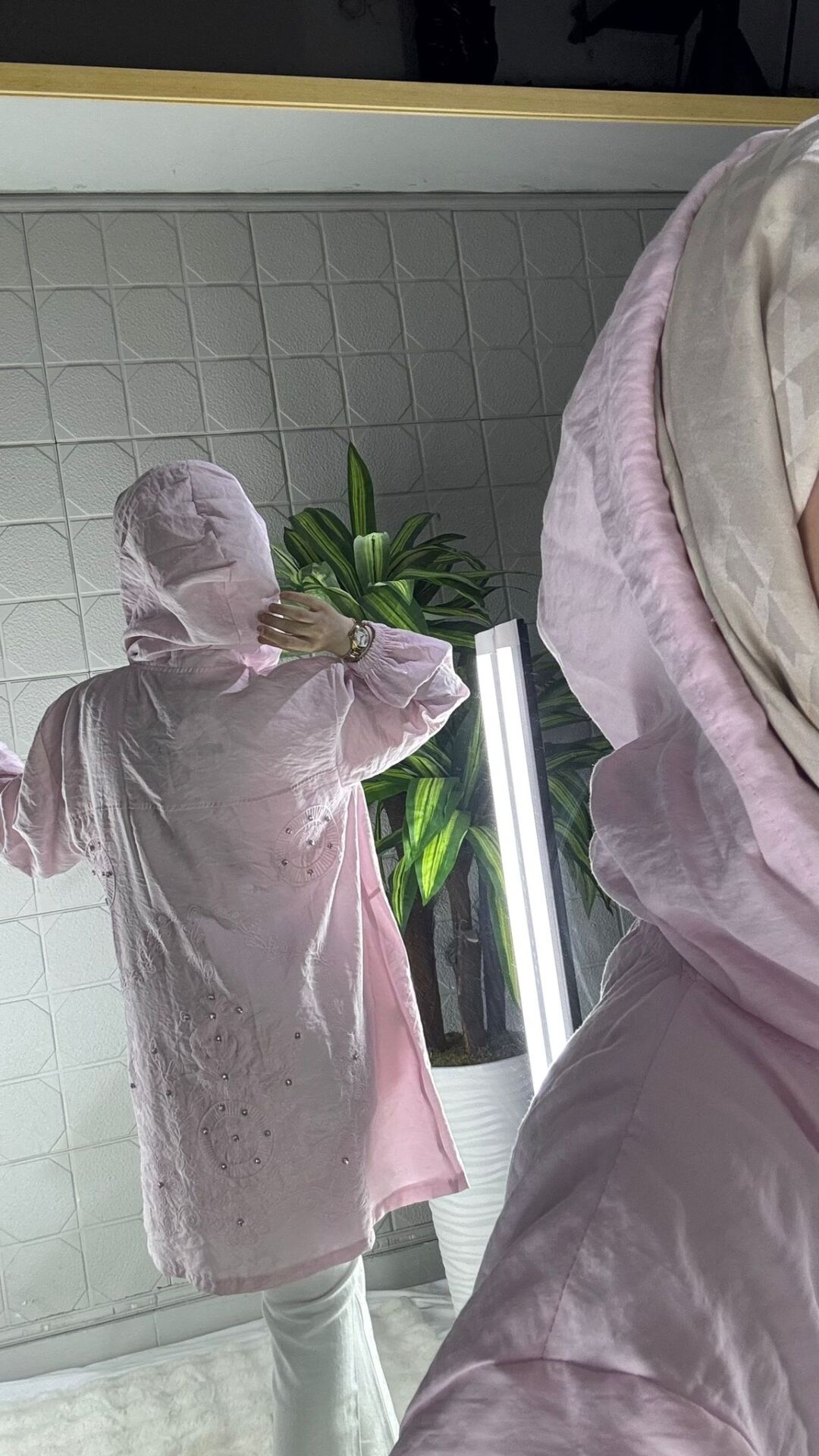 İşlemeli Fermuarlı Kap Model - Pembe